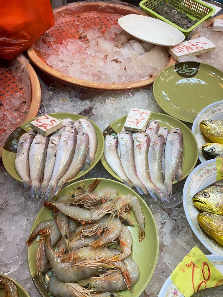 港女茶記食$67蒸魚 另加白飯兩條嘢呻搵笨 公審反遭網民鬧爆 - 時事台 - 香港高登討論區