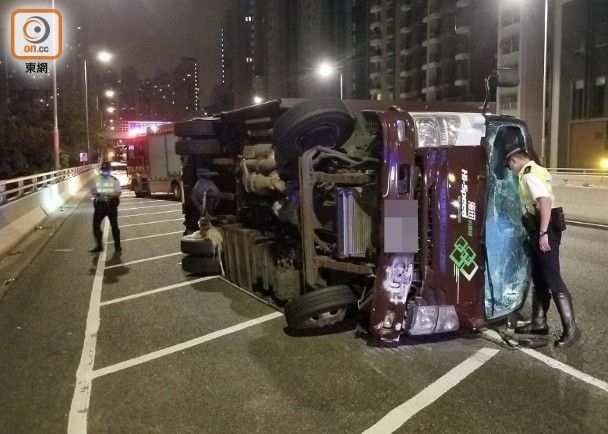 西九龍走廊貨車撞翻 禿頭醉漢「講大話」被揭酒駕 時事台 香港高登討論區