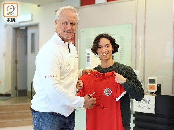 https://cache.hkgolden.media/compress/https://hk.on.cc/hk/bkn/cnt/sport/20240314/photo/bkn-20240314164320398-0314_00882_001_01p.jpg?20240314180122