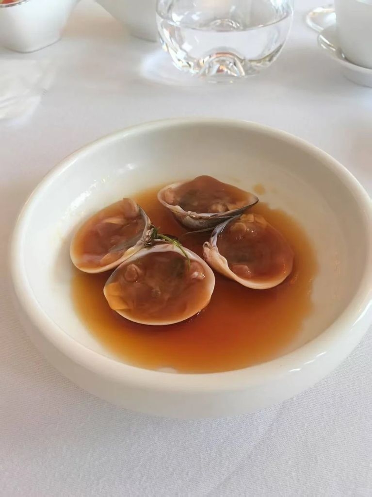 中環婚宴食生醃海鮮 多人屙嘔染諾如病毒 餐廳質疑新人敲詐勒索 - 時事台 - 香港高登討論區