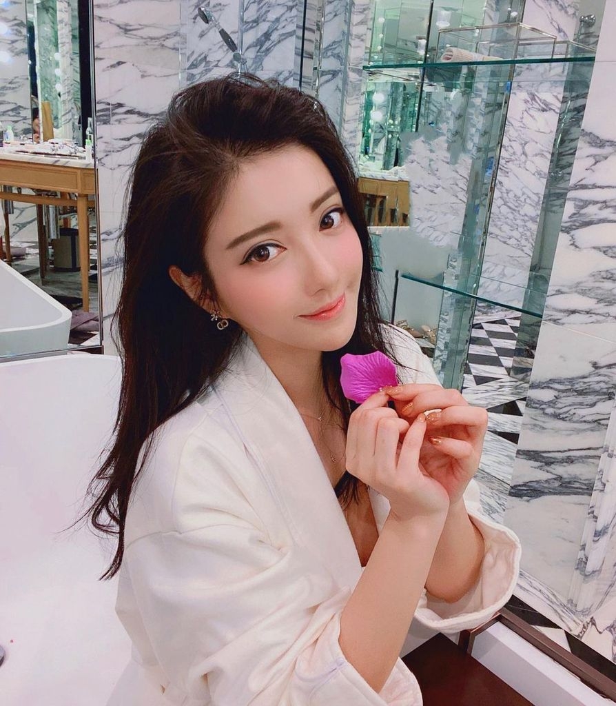 女星拉姊妹入浴泡泡遮雙峰讓人噴鼻血 娛樂台 香港高登討論區